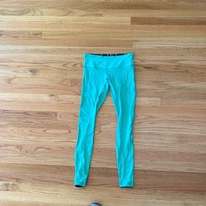 Reversible Lululemon pants size 6